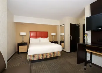 Holiday Inn Express Denver Downtown by IHG hotel thumbnail 4