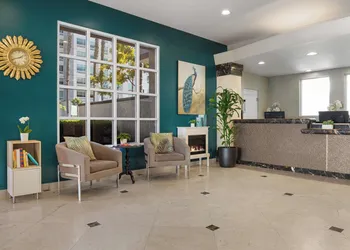 Peacock Suites hotel thumbnail 3