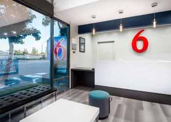 Motel 6 Anaheim, CA - Convention Center hotel thumbnail 2