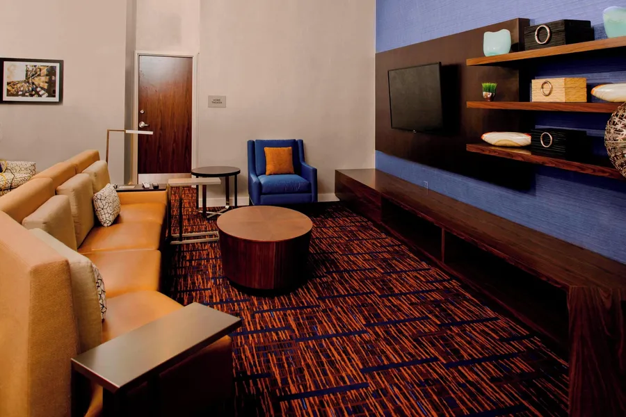Courtyard by Marriott Columbus Downtown hotel detail image 2