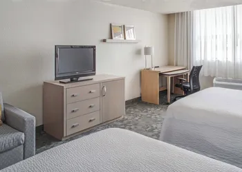 Courtyard by Marriott Columbus Downtown hotel thumbnail 8
