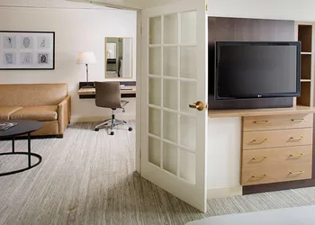 Wyndham Atlanta Perimeter hotel thumbnail 5