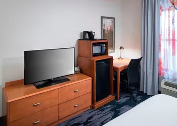 Fairfield Inn & Suites by Marriott Orlando at SeaWorld hotel thumbnail 5