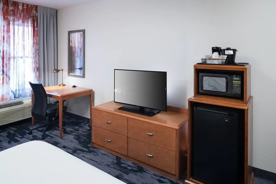 Fairfield Inn & Suites by Marriott Orlando at SeaWorld hotel detail image 6