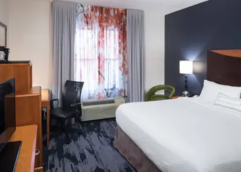 Fairfield Inn & Suites by Marriott Orlando at SeaWorld hotel thumbnail 7
