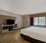 Best Western Diamond Bar Hotel & Suites hotel detail image 5