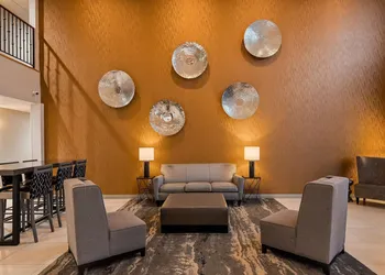 Best Western Plus New Cumberland Inn & Suites hotel thumbnail 2