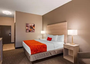 Best Western Plus New Cumberland Inn & Suites hotel thumbnail 7