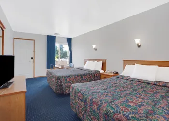 Days Inn by Wyndham Seattle North of Downtown hotel thumbnail 5