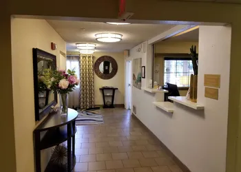 Sonesta Simply Suites Dallas Galleria hotel thumbnail 3