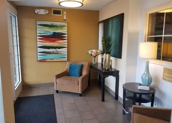 Sonesta Simply Suites Dallas Galleria hotel thumbnail 5