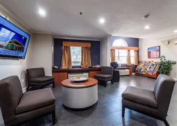 Microtel Inn & Suites by Wyndham Ocala hotel thumbnail 2
