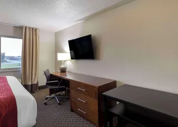 Comfort Inn Hobart-Merrillville I-65 hotel thumbnail 7