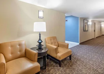 Extended Stay America Select Suites Chicago Westmont Oak Brook hotel thumbnail 4