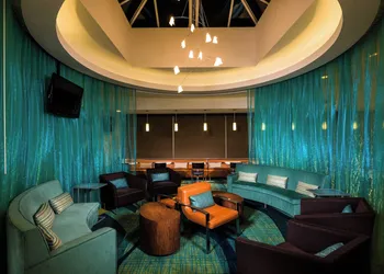 SpringHill Suites by Marriott New York LaGuardia Airport hotel thumbnail 2