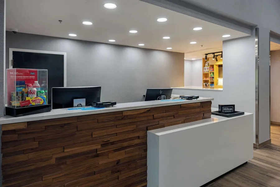 Hampton Inn & Suites Alpharetta Roswell hotel detail image 6