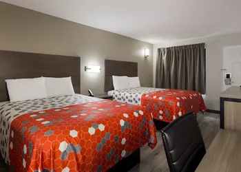Econo Lodge Inn & Suites Ocean Springs - Biloxi hotel thumbnail 5