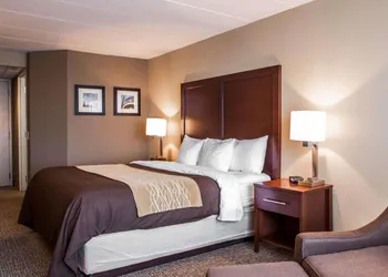 Quality Inn & Suites Orland Park - Chicago hotel thumbnail 6