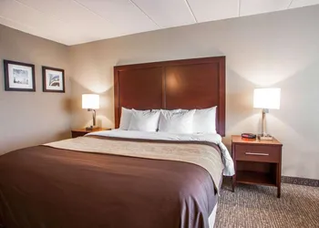 Quality Inn & Suites Orland Park - Chicago hotel thumbnail 7
