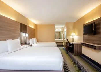 Baymont by Wyndham McDonough hotel thumbnail 7