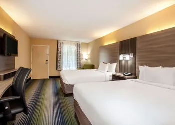 Baymont by Wyndham McDonough hotel thumbnail 8