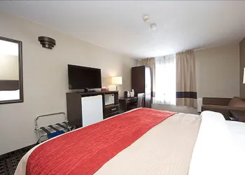 Comfort Inn Midland hotel thumbnail 7