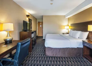 Comfort Inn Midland hotel thumbnail 8