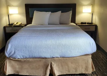 Wingate by Wyndham Canton/Hall of Fame hotel thumbnail 7