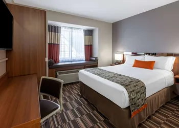 Microtel Inn & Suites by Wyndham Sunbury/Columbus North hotel thumbnail 6