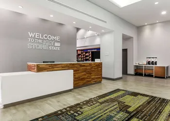 Hampton Inn & Suites Pittsburgh-Downtown hotel thumbnail 4