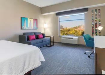 Hampton Inn & Suites Pittsburgh-Downtown hotel thumbnail 6