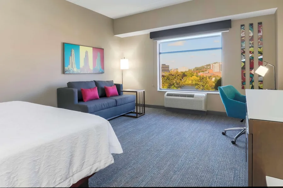 Hampton Inn & Suites Pittsburgh-Downtown hotel detail image 6