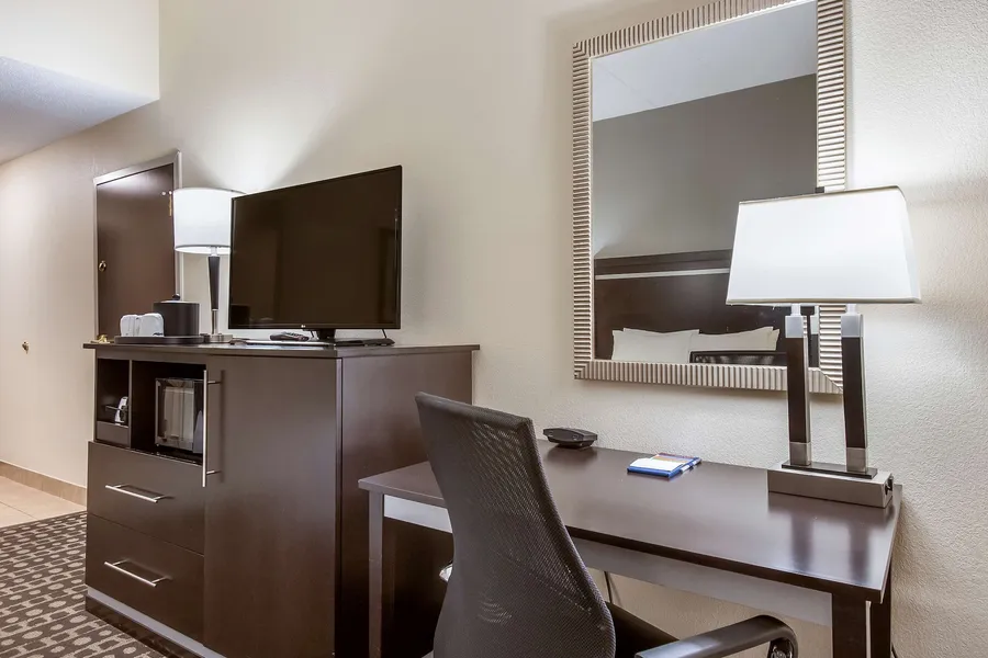 Hampton Inn Columbus-West hotel detail image 2