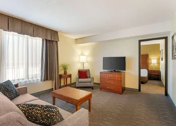 Best Western Chicago - Downers Grove hotel thumbnail 6