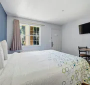 HomeTowne Studios by Red Roof Atlanta – Peachtree Corners hotel detail image 4
