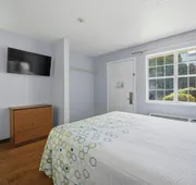 HomeTowne Studios by Red Roof Atlanta – Peachtree Corners hotel detail image 7