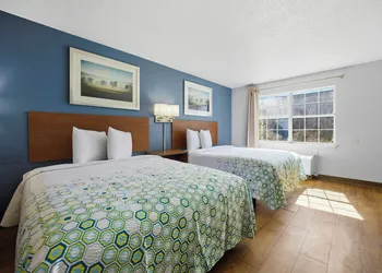 HomeTowne Studios by Red Roof Atlanta – Peachtree Corners hotel thumbnail 8