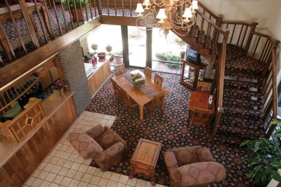 Foothills Inn hotel detail image 2