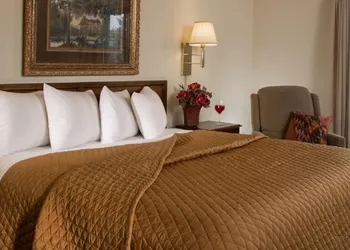 Foothills Inn hotel thumbnail 3