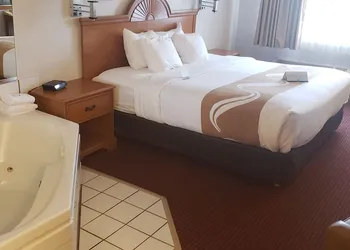 Quality Inn Louisville - Boulder hotel thumbnail 8