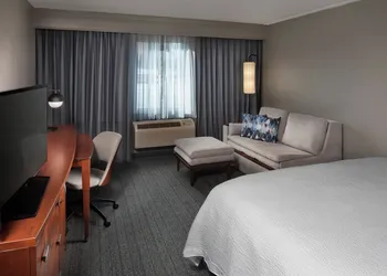 Courtyard by Marriott Winston-Salem University hotel thumbnail 4