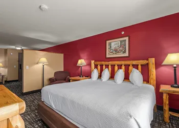 The Lodge at Brainerd Lakes, Trademark Collection by Wyndham hotel thumbnail 7