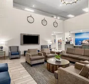 La Quinta Inn & Suites by Wyndham Newport hotel detail image 5