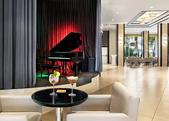 Hotel Riu Plaza Miami Beach hotel thumbnail 2