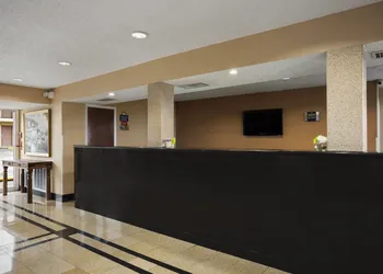 Days Inn by Wyndham Dallas Irving hotel thumbnail 2