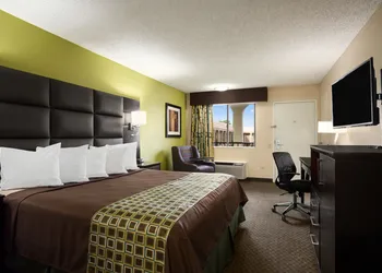 Days Inn by Wyndham Dallas Irving hotel thumbnail 3