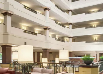 Sheraton Suites Akron Cuyahoga Falls hotel thumbnail 2