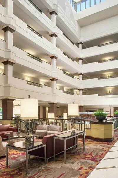 Sheraton Suites Akron Cuyahoga Falls hotel detail image 2