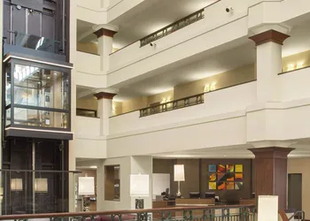 Sheraton Suites Akron Cuyahoga Falls hotel thumbnail 3
