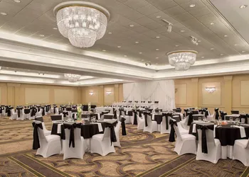 Sheraton Suites Akron Cuyahoga Falls hotel thumbnail 4